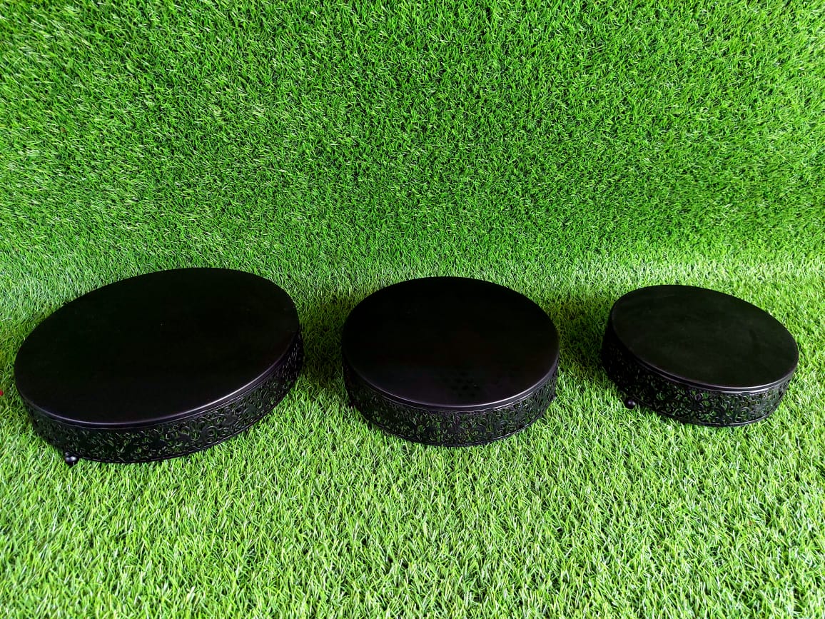 cs18 black cake stand